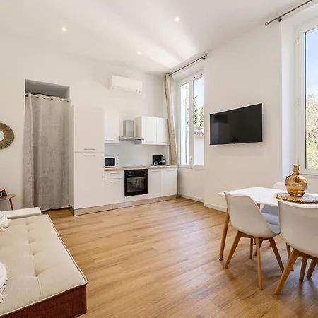 Lägenhet Le Cosy Un Havre De Paix Pres De La Croisette *